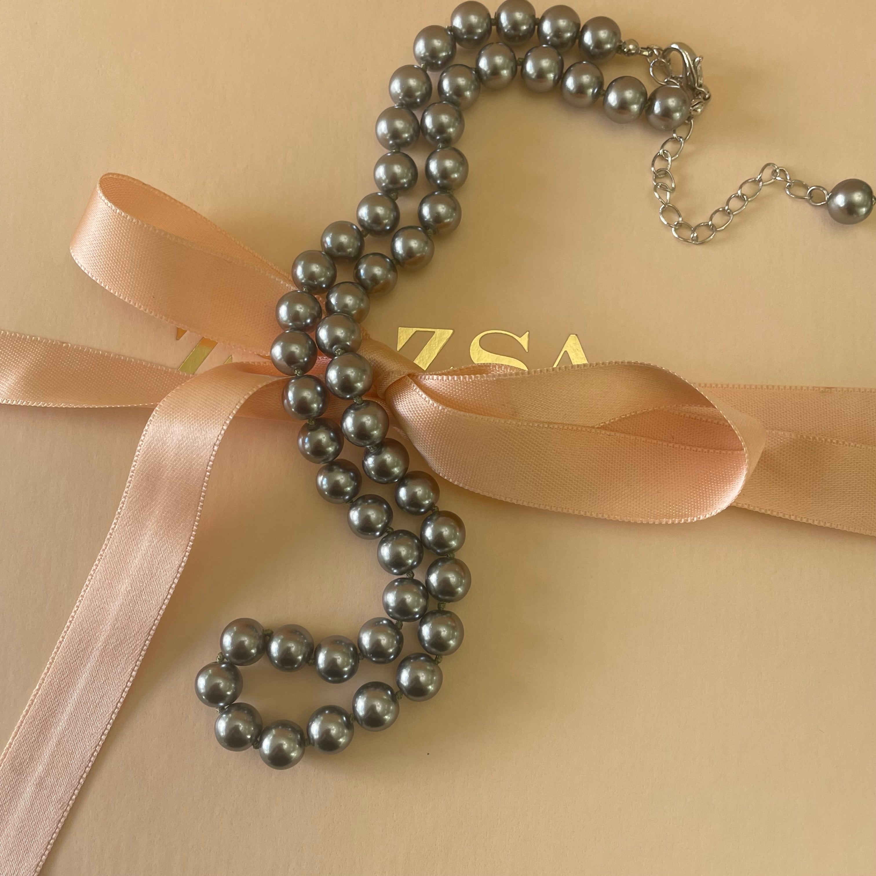 Grey pearls necklace