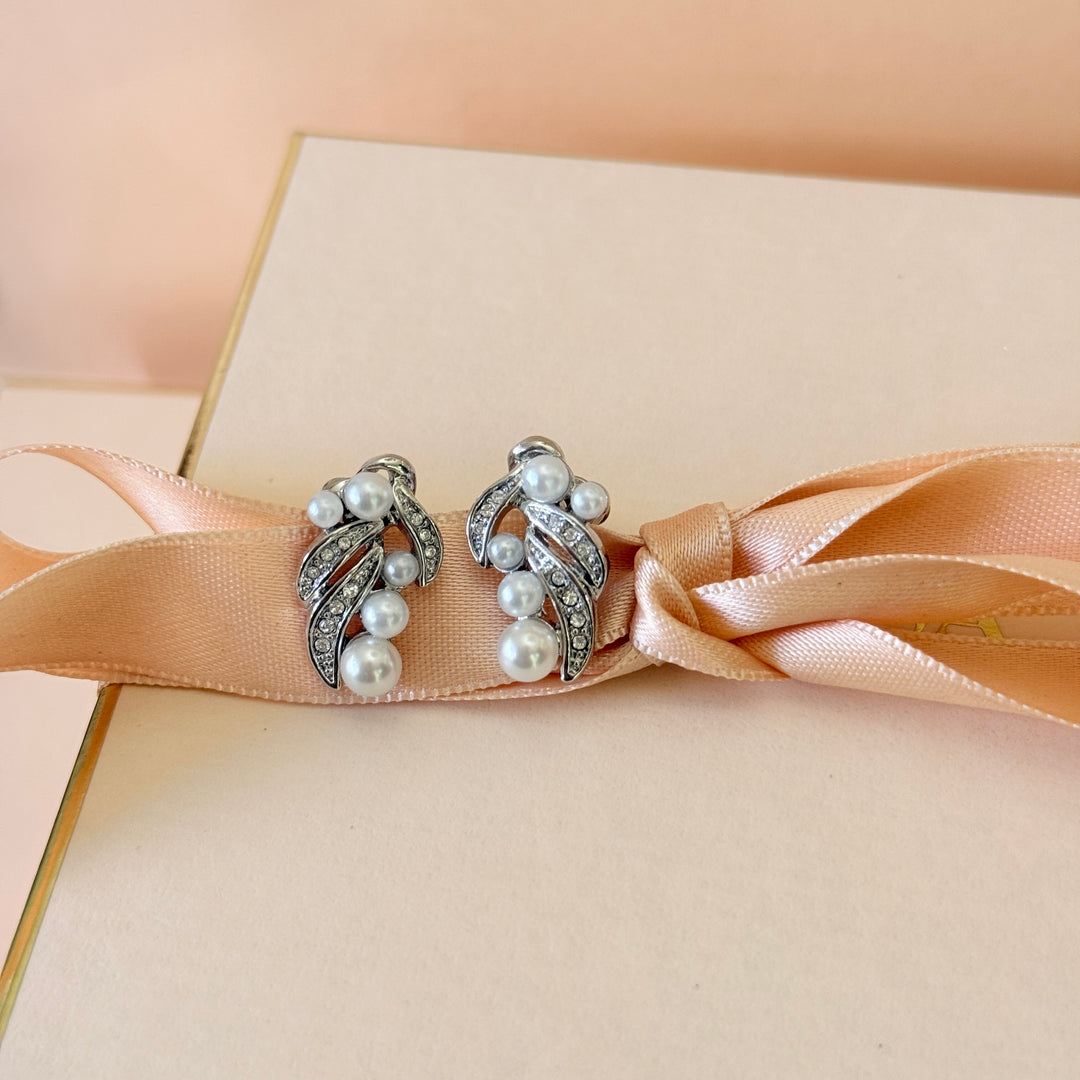 Swarovski crystals Dainty pearls white gold plated earrings