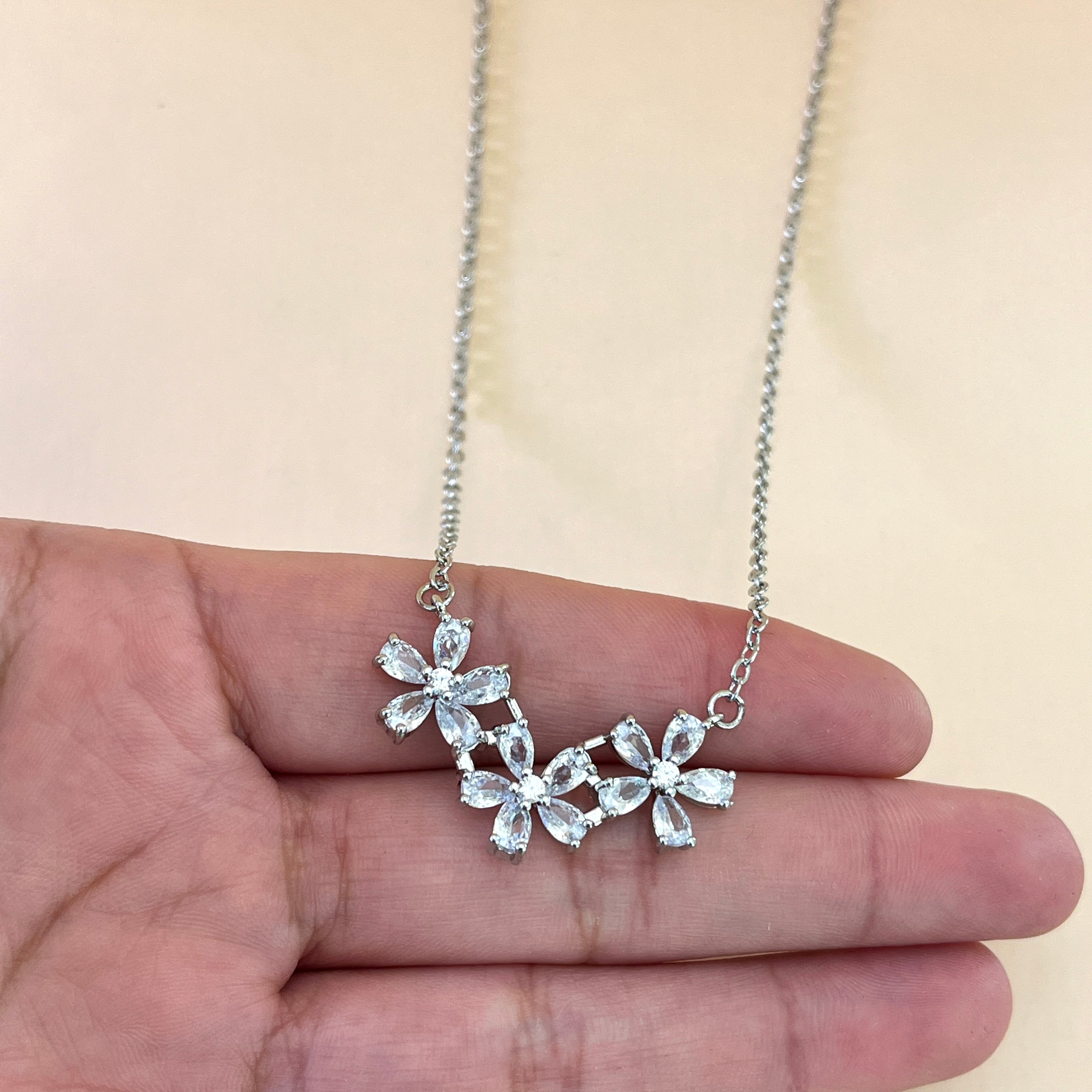 Silver zircone flower set