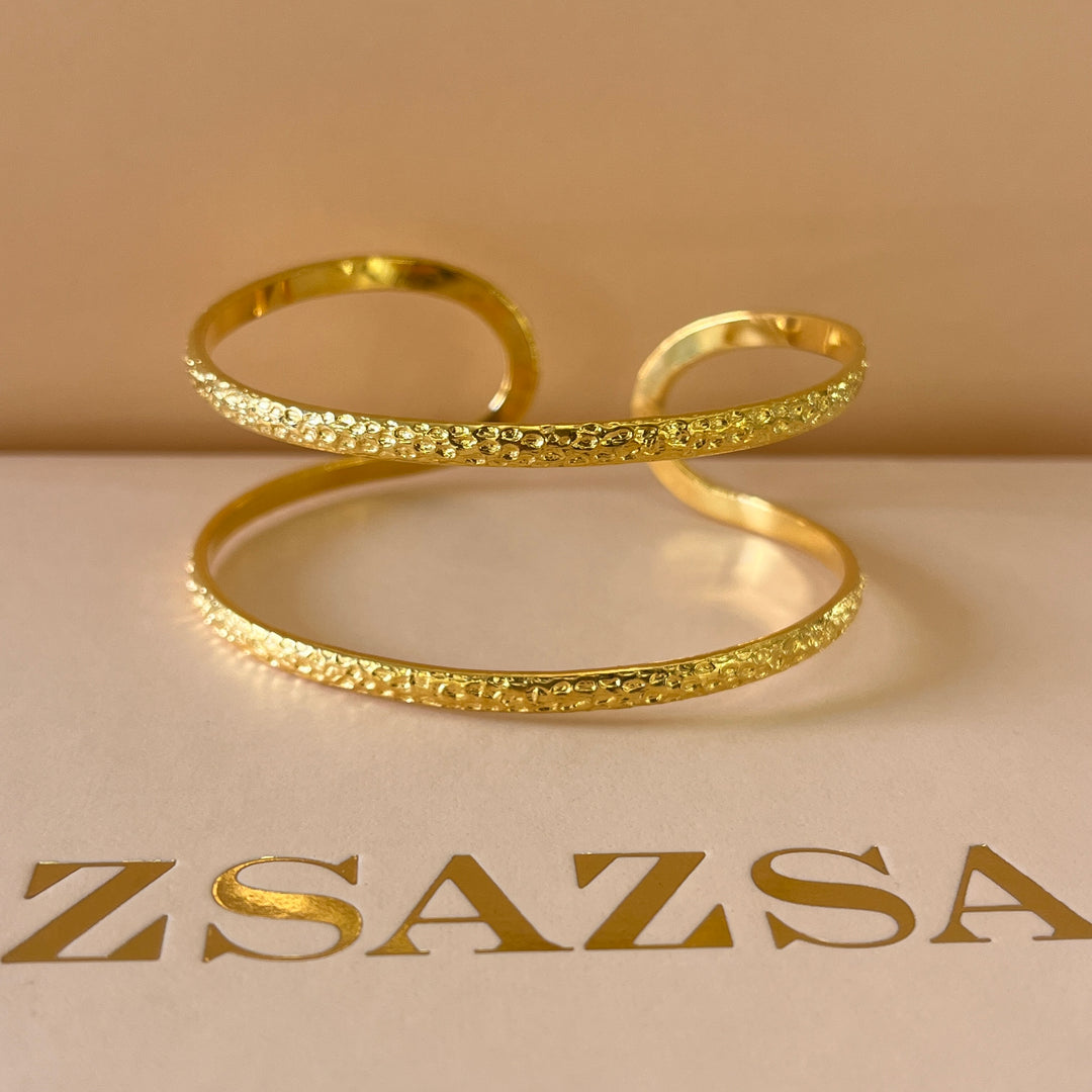 Dual band gold handmade bangle