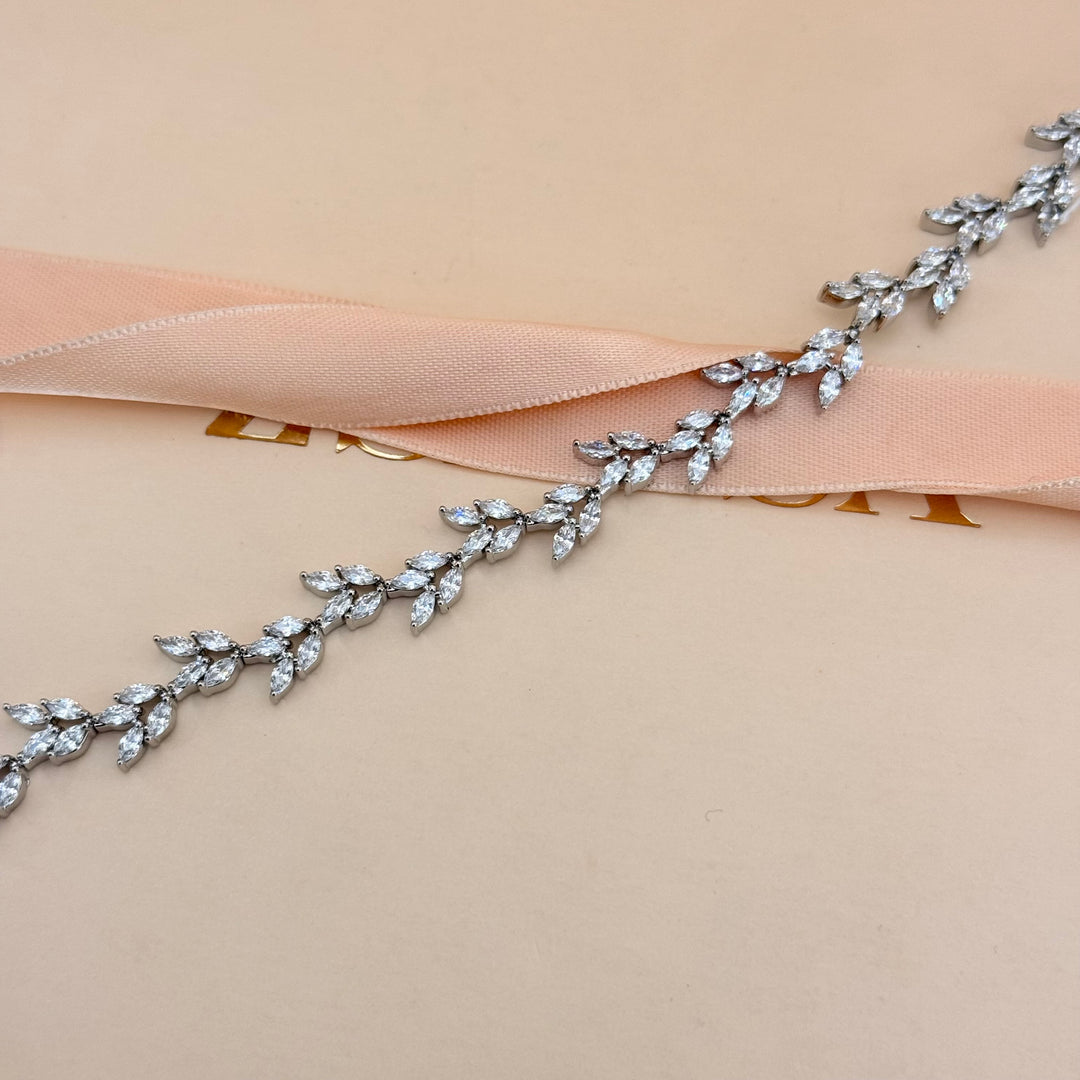 Teardrop and marquise zircone silver earrings and bracelet