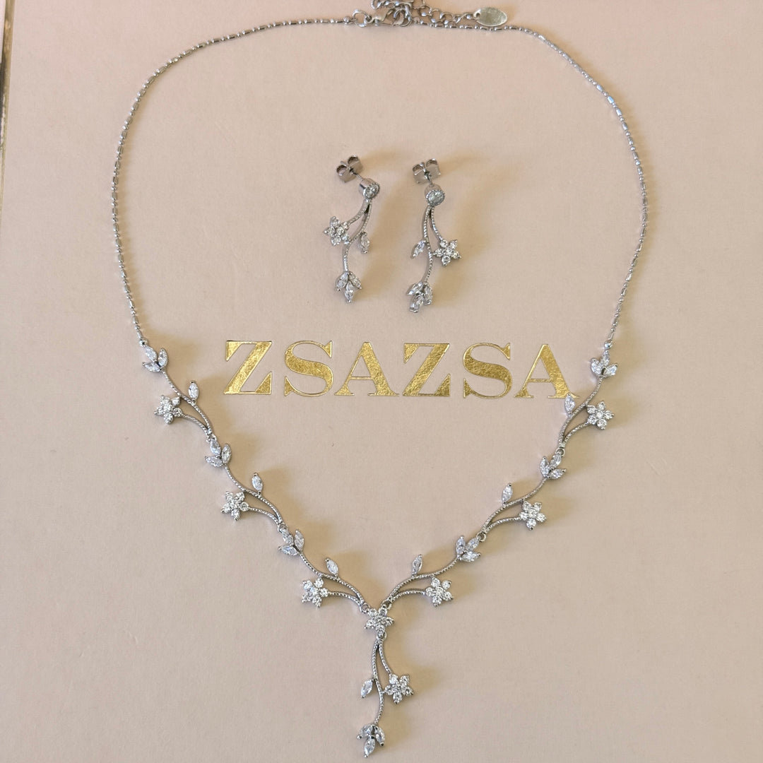 Flower and leaves zircone silver set