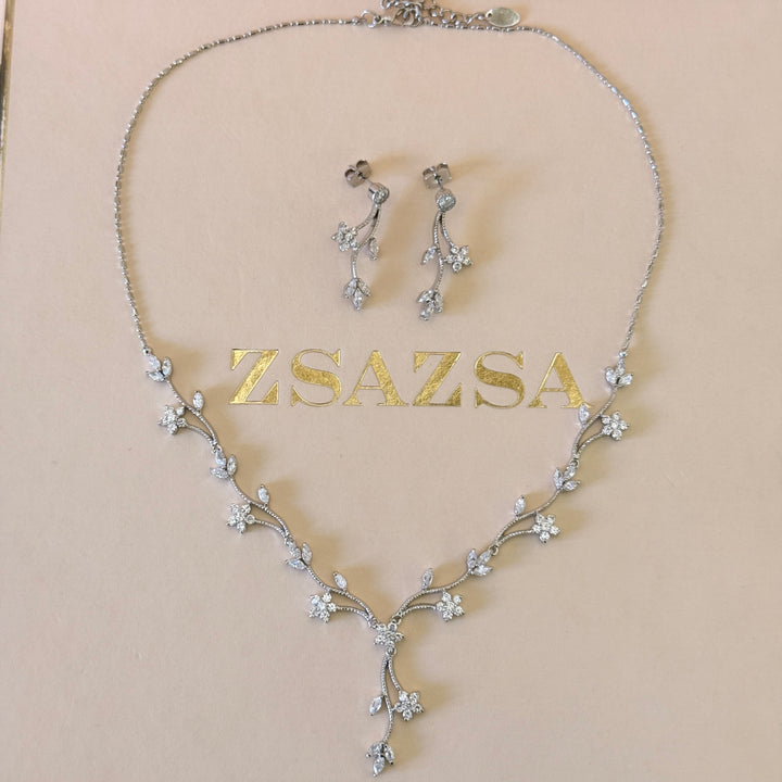 Flower and leaves zircone silver set