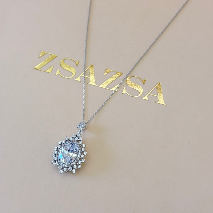 Oval zircone sterling silver pendant