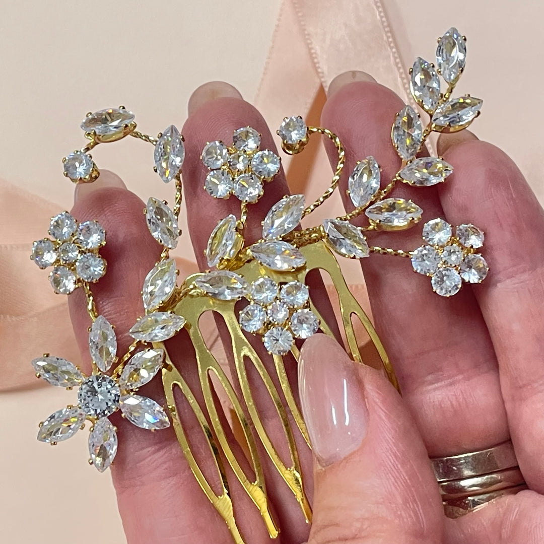 Gold cubic zircone flowers comb