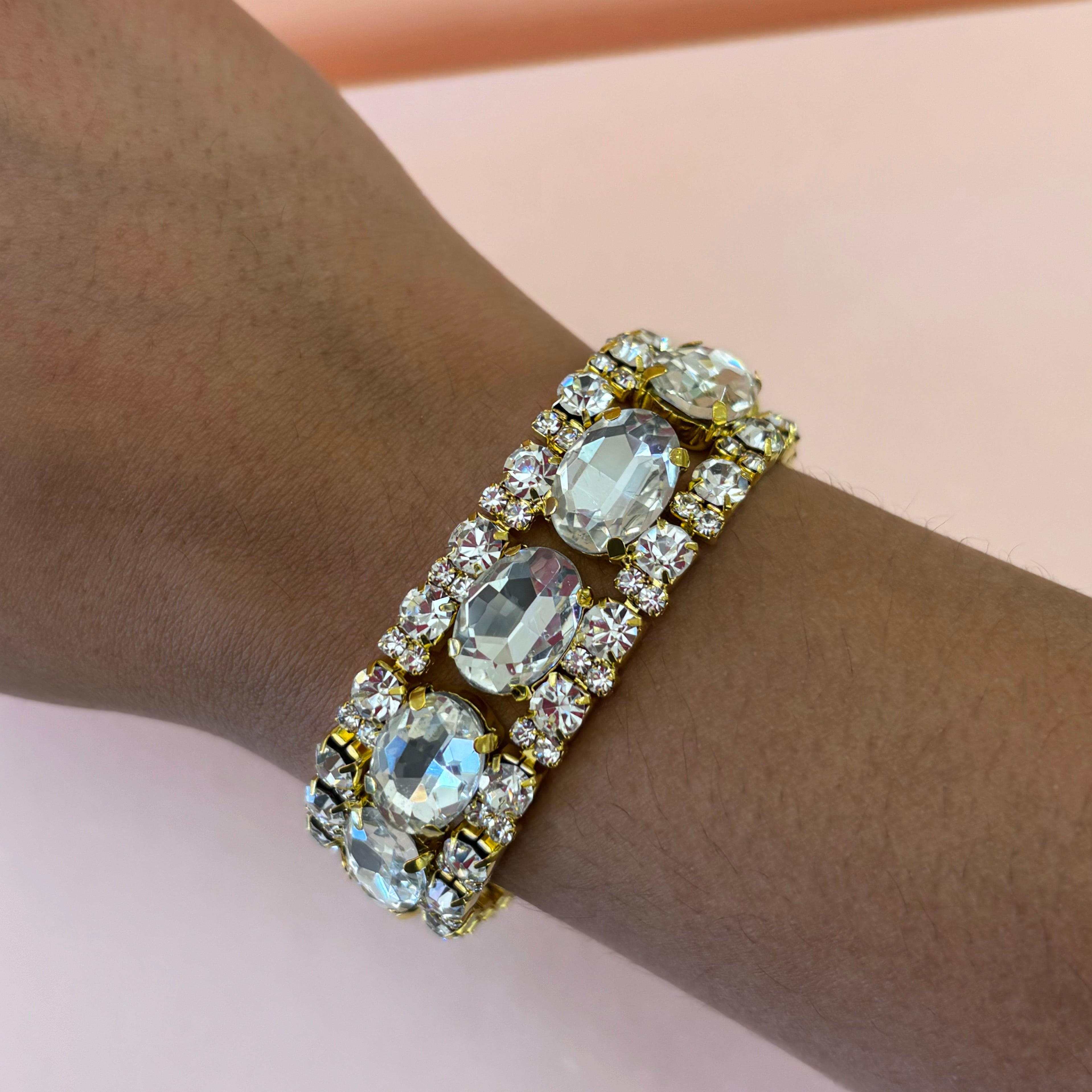 Oval rhinestone bracelet