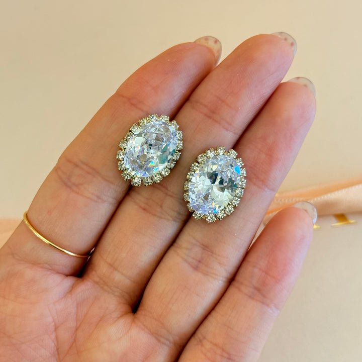 Oval zircone gold plated studs