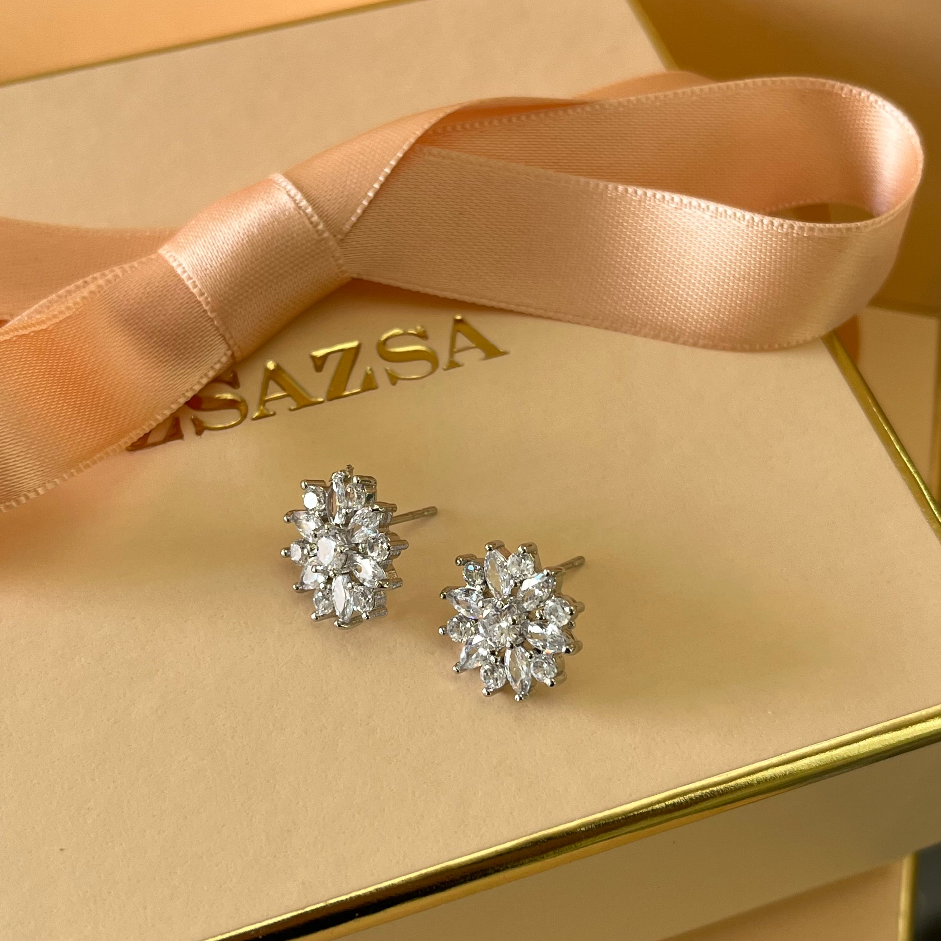 Silver zircone flower studs