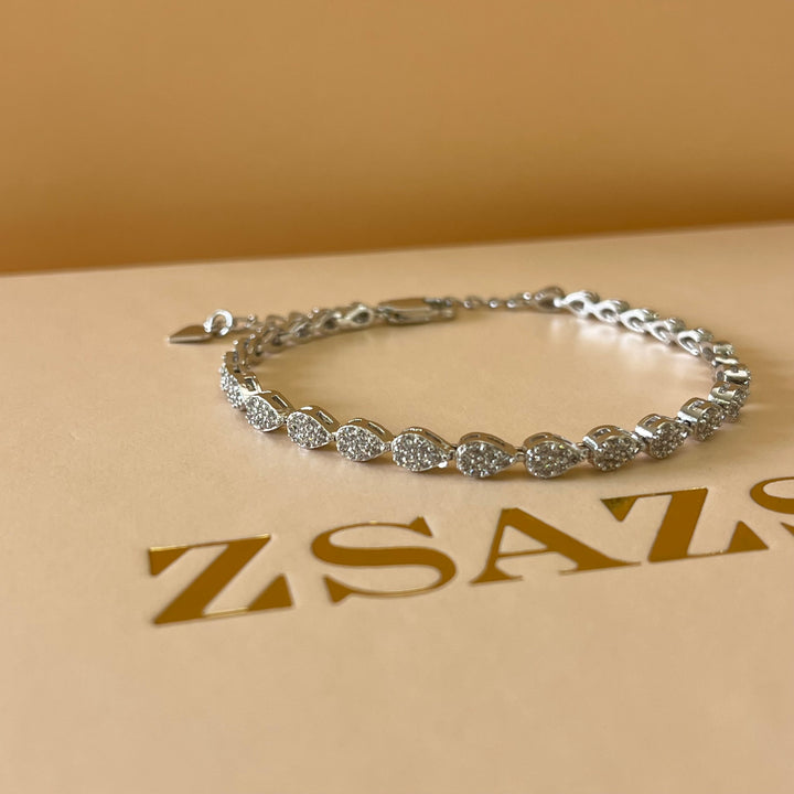 Silver zircone teardrop bracelet
