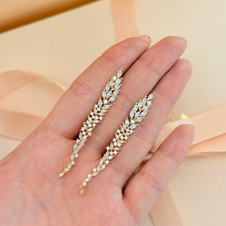 Long marquise zircone gold plated earrings