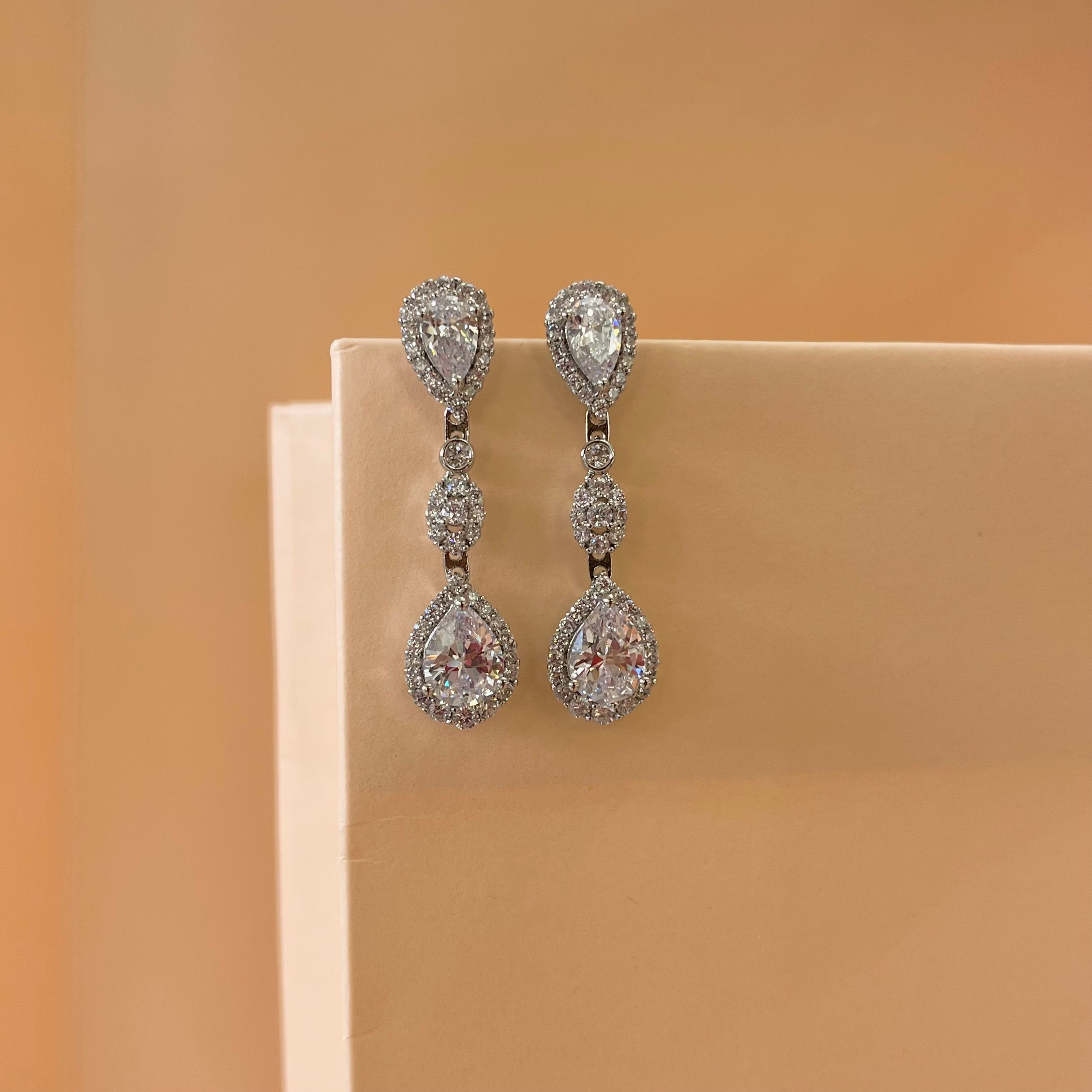 Silver zircone teardrop earrings