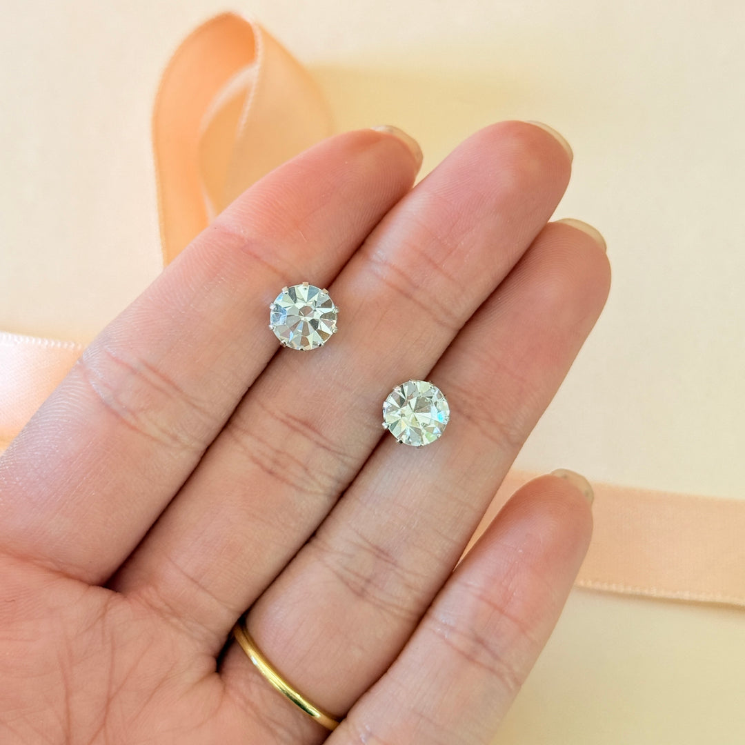 Medium solitaire zircone silver studs