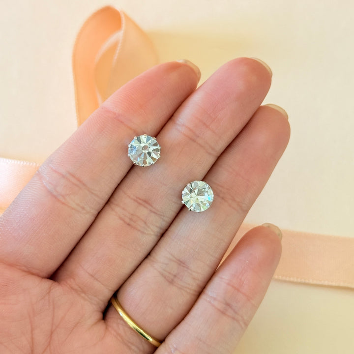 Medium solitaire zircone silver studs