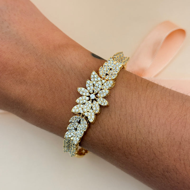 Zircone flower gold plated bracelet