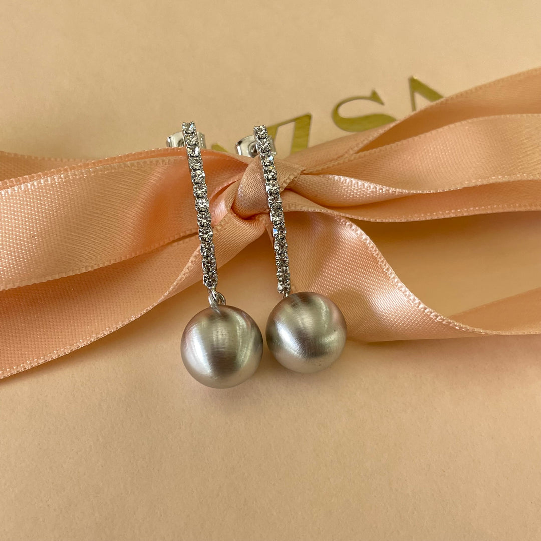 Ball earrings