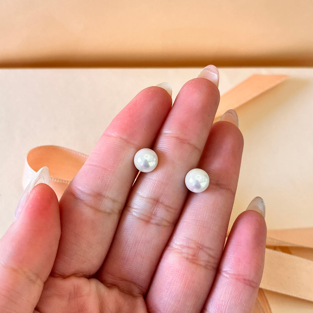 White Mallorca pearls gold plated studs