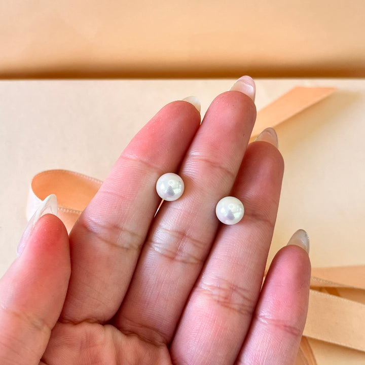 White Mallorca pearls gold plated studs