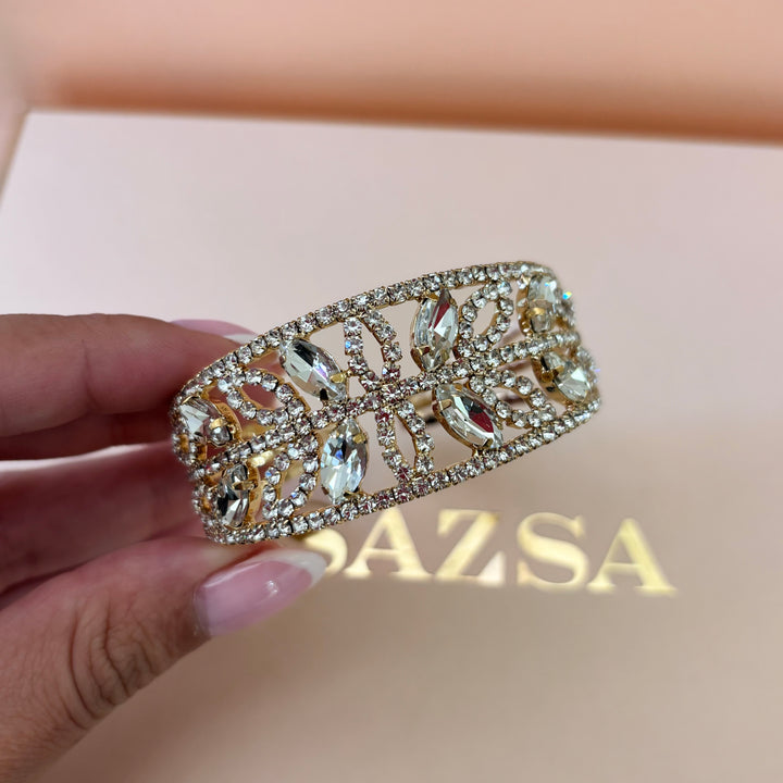 Elegant rhinestone bangle