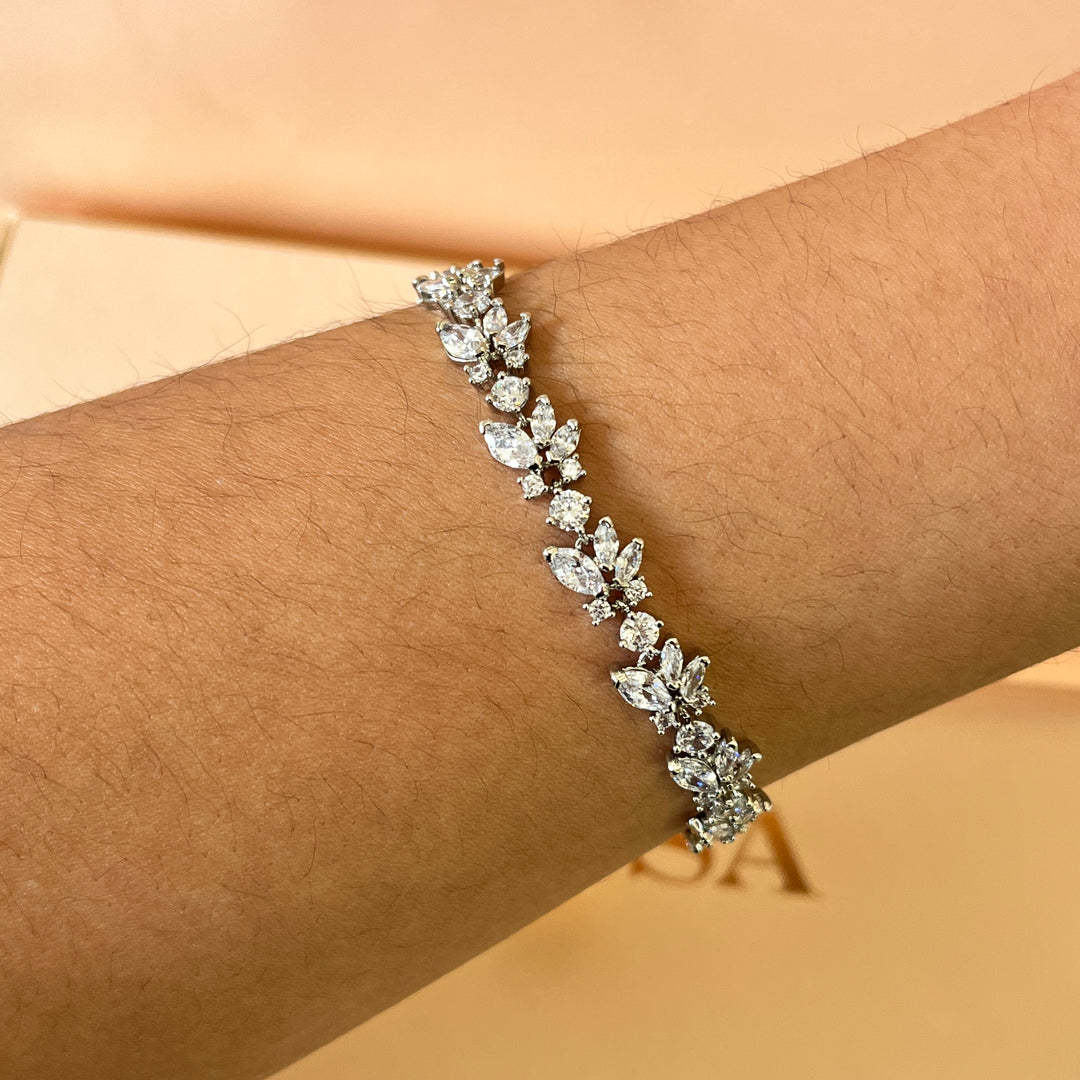 Marquise zircone and white pearls white gold plated set