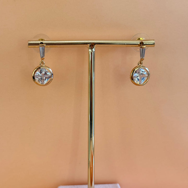 Baguette and round zircone gold plated earrings