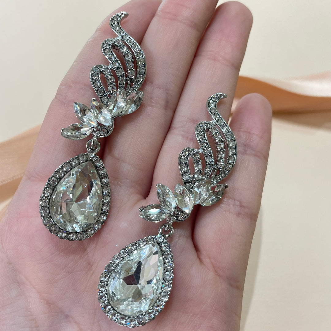 Teardrop earrings