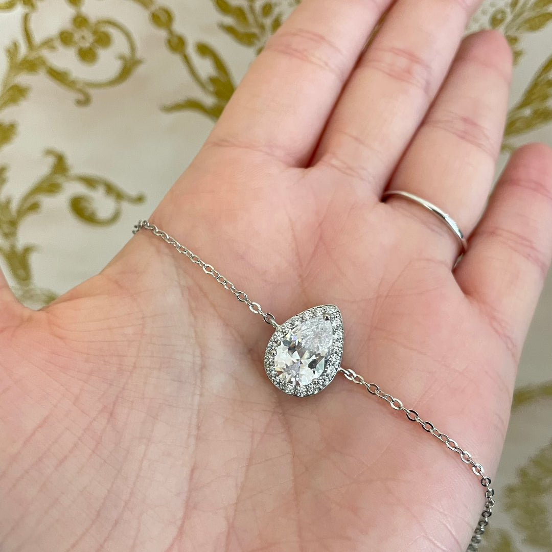 Silver teardrop zircone bracelet