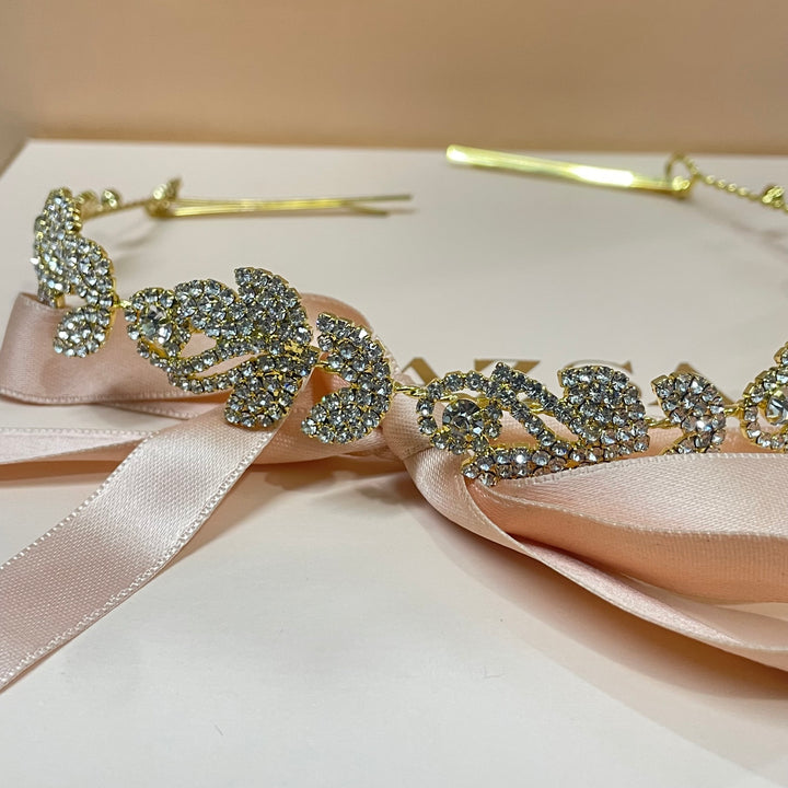 Versatile leaf headpiece