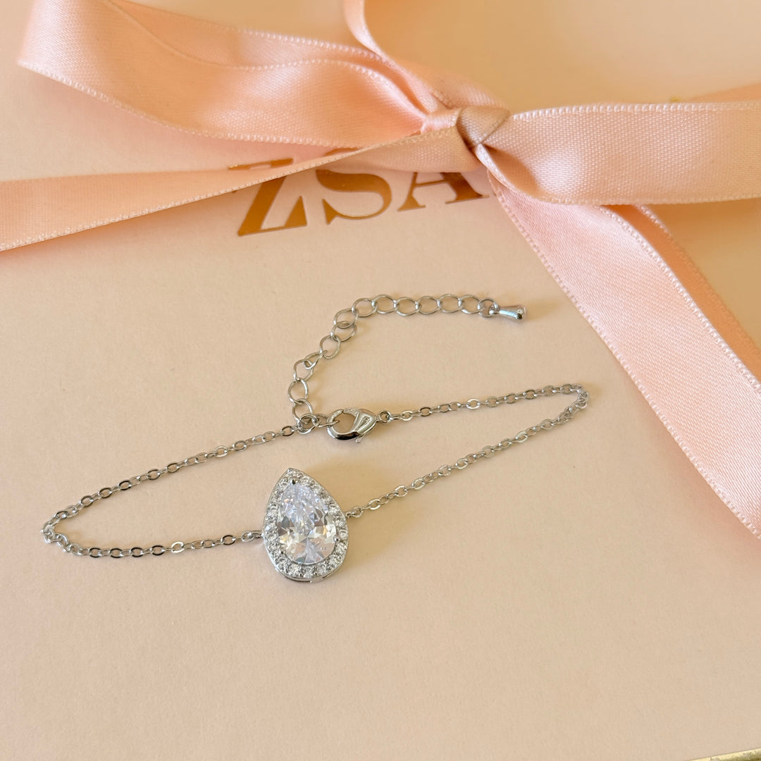 Teardrop in the middle zircone silver bracelet