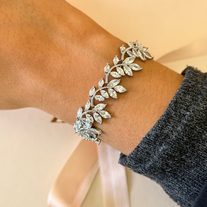 Classic marquise zircone silver earrings and bracelet