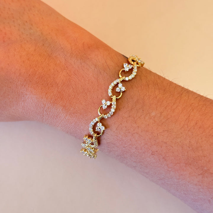 Teardrop and marquise zircone gold plated set