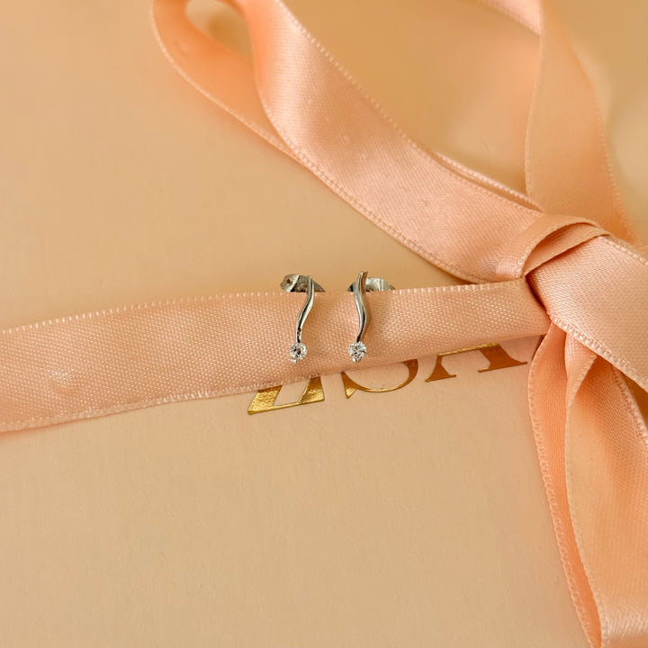 Dainty zircone silver earrings