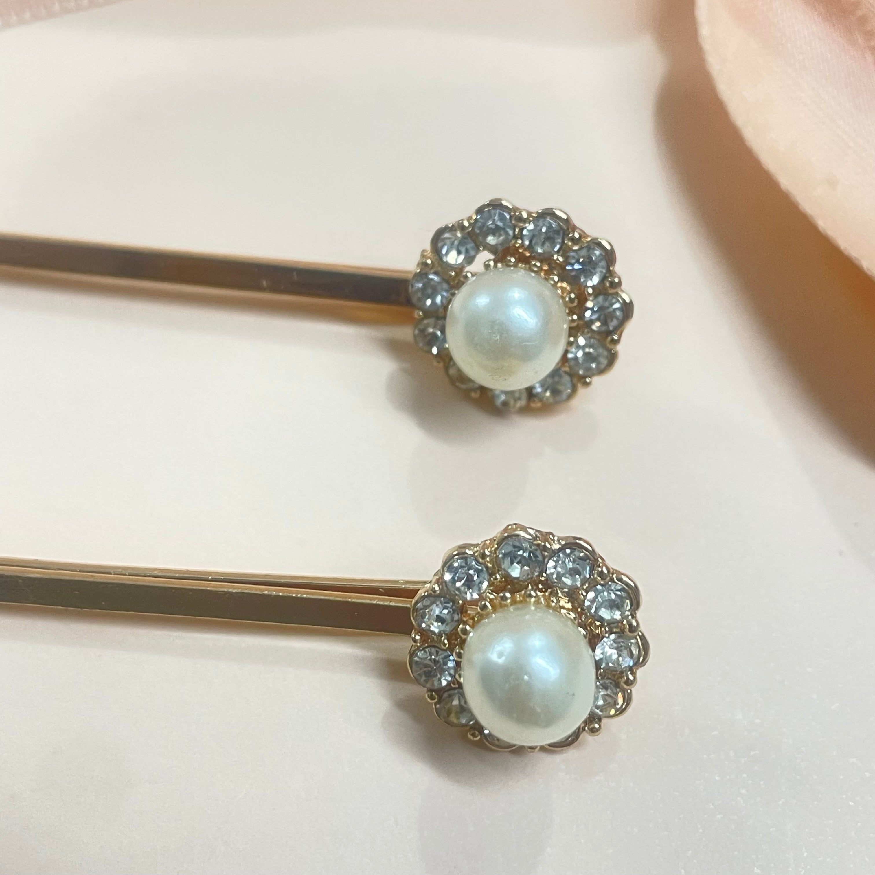 Set of hair pins