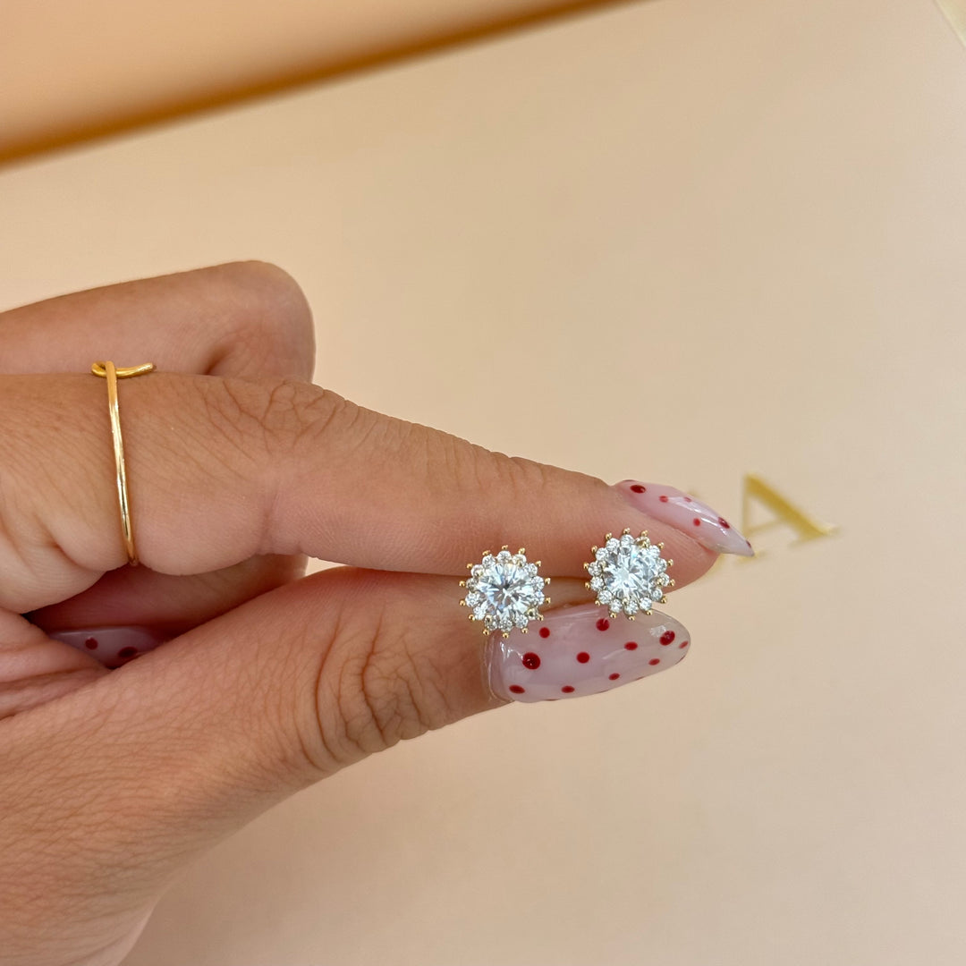 Small zircone gold plated studs