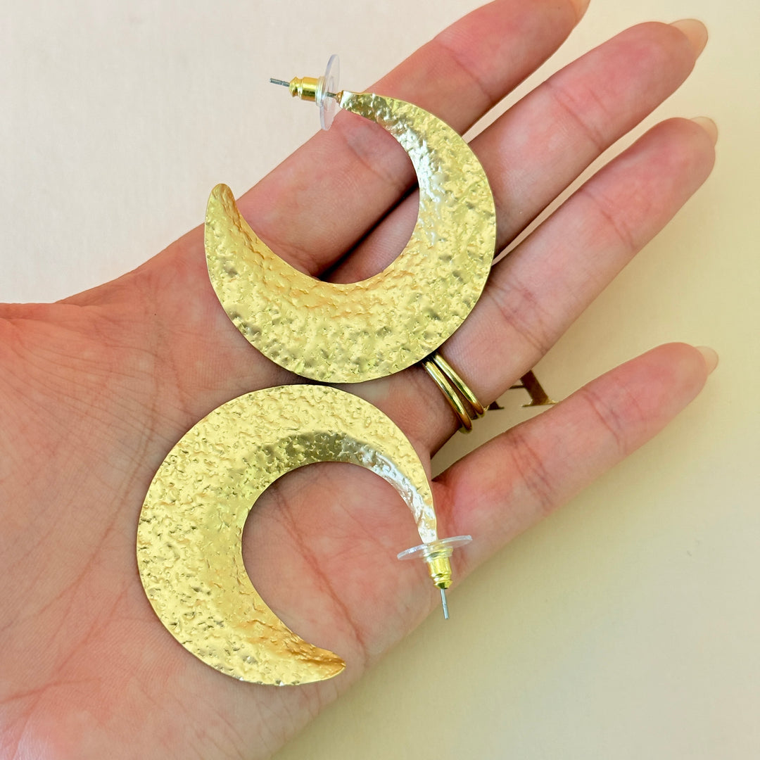 Gold plated texture plain half moon earrings