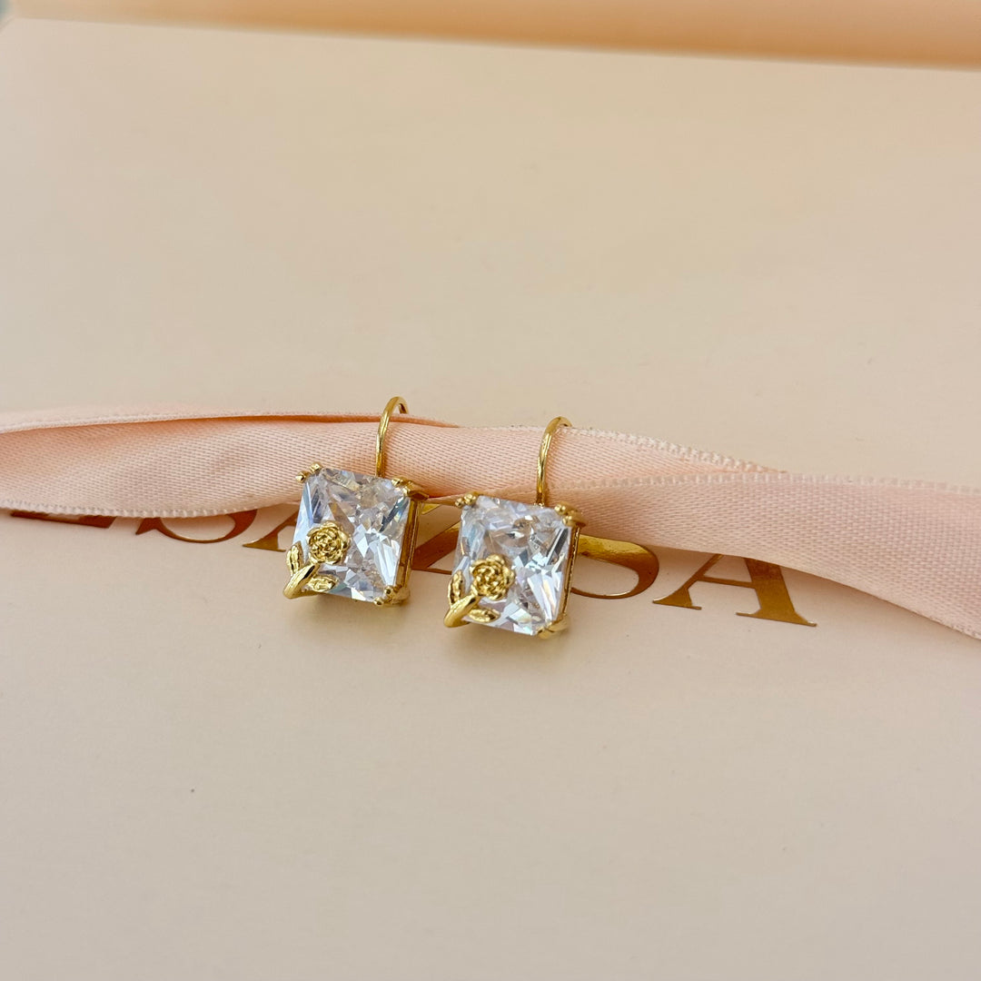 Square zircone gold plated hooks