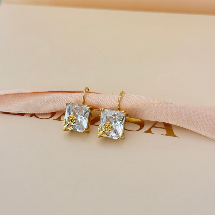 Square zircone gold plated hooks