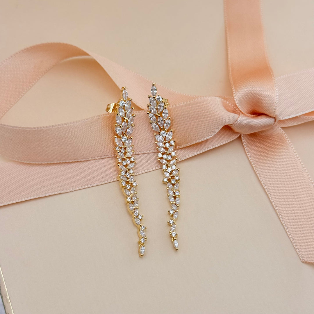 Long marquise zircone gold plated earrings