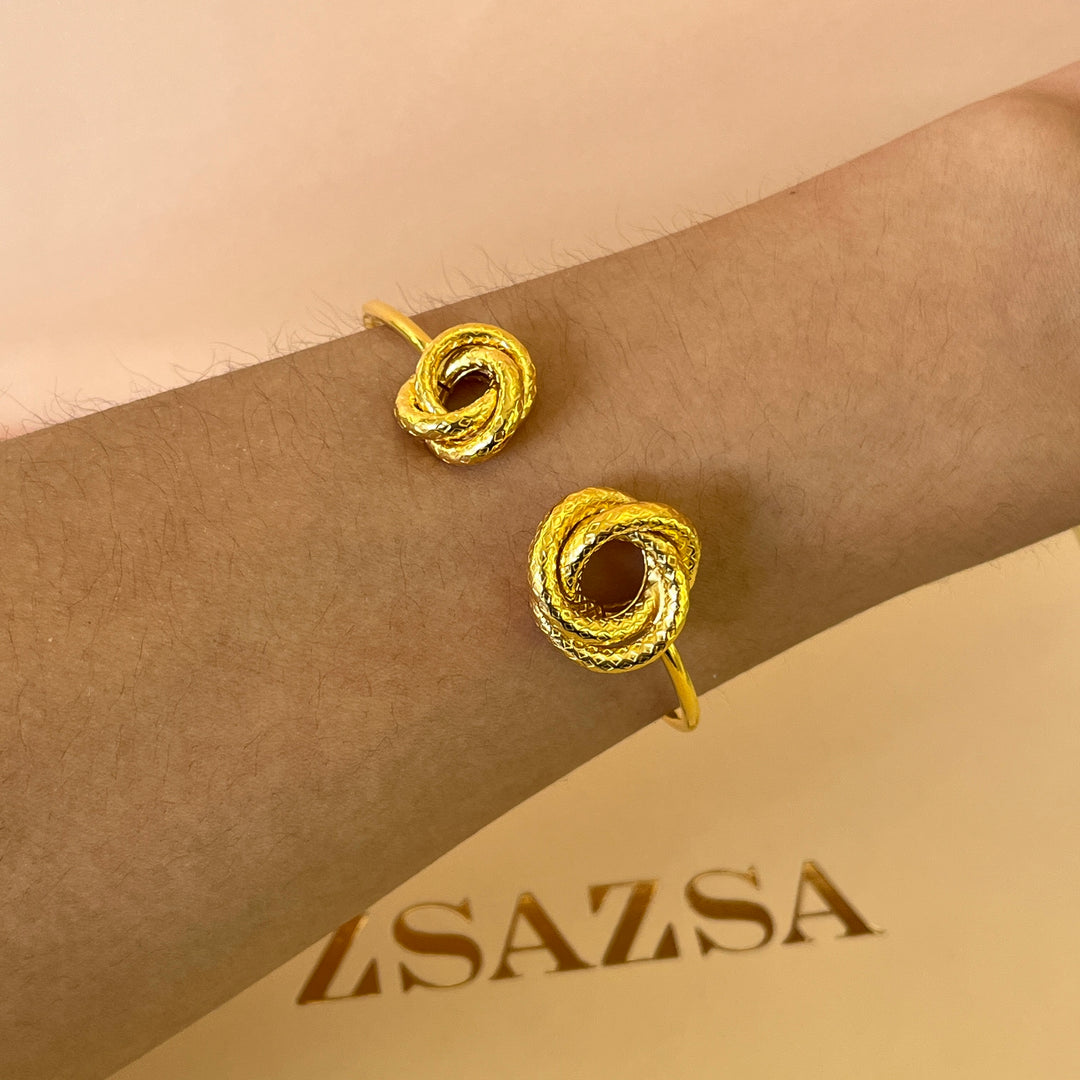 Elegant gold set