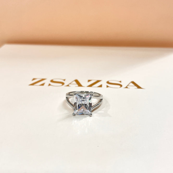 Zircone rectangular white gold plated ring