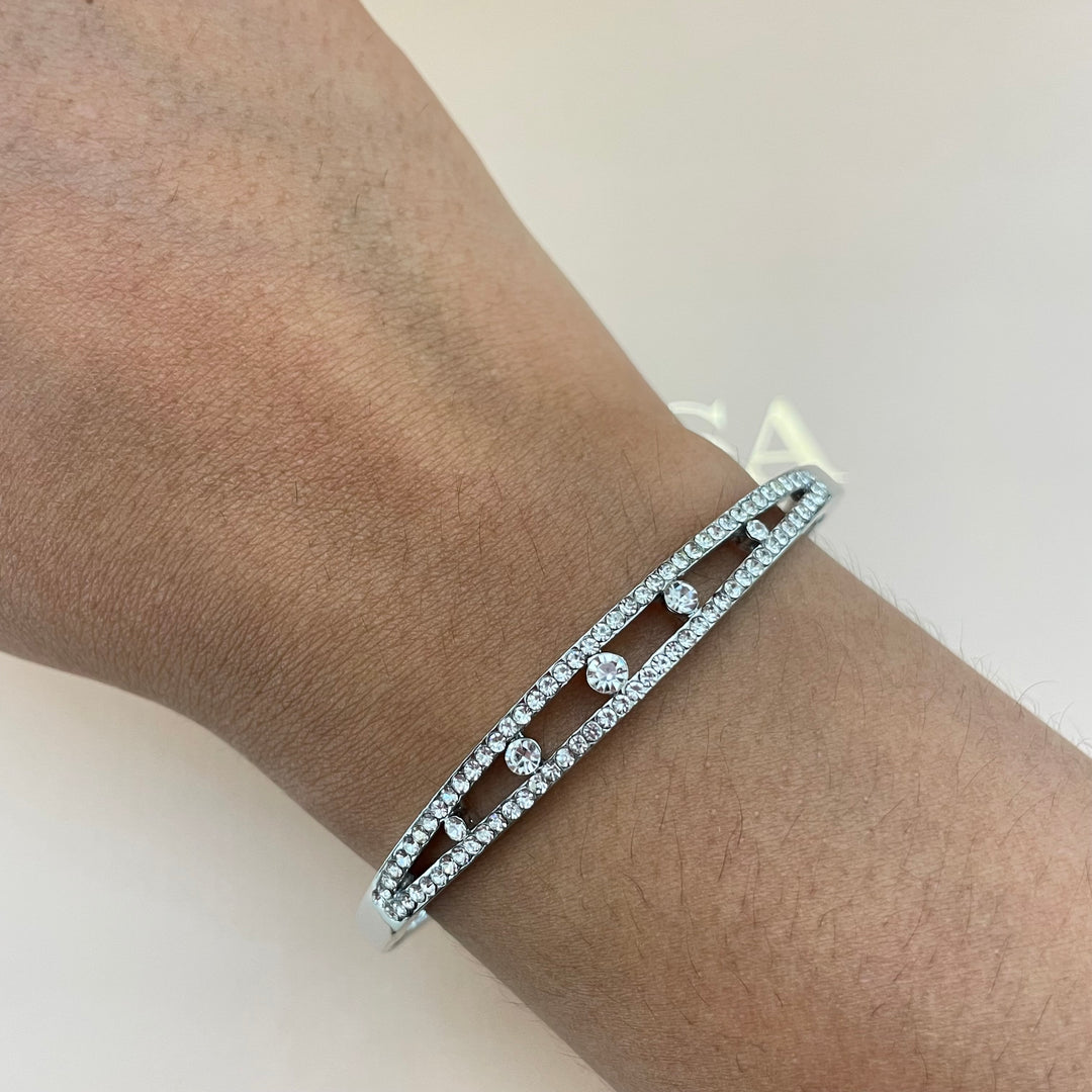 Dainty bangle