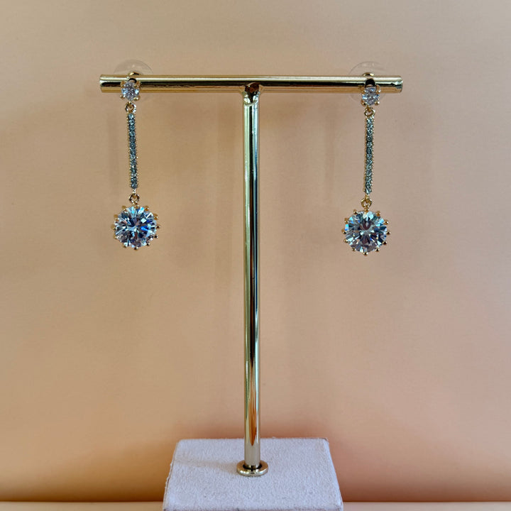 Line and round zircone gold plated earrings