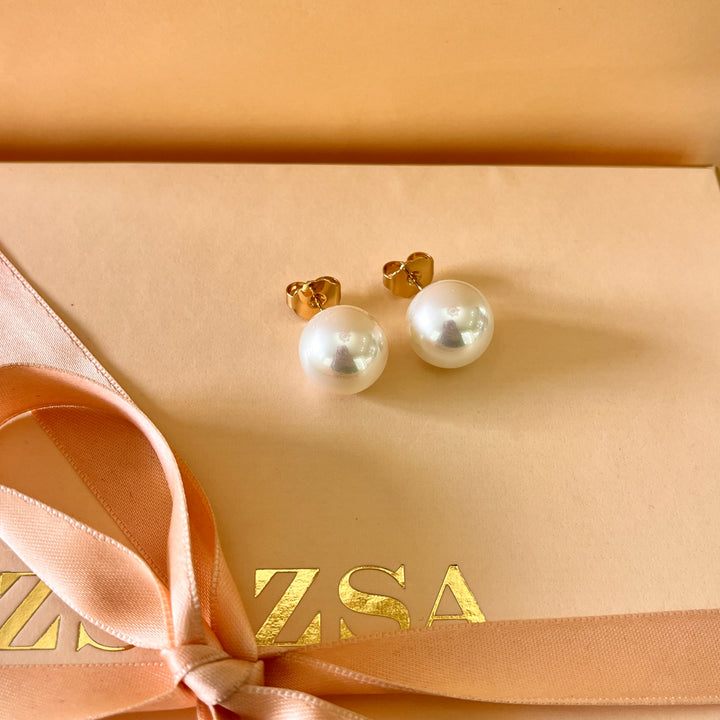 White Mallorca pearls gold plated studs