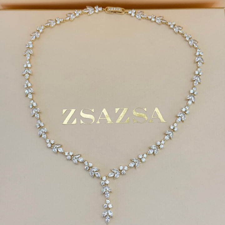 Round and marquise zircone gold plated set