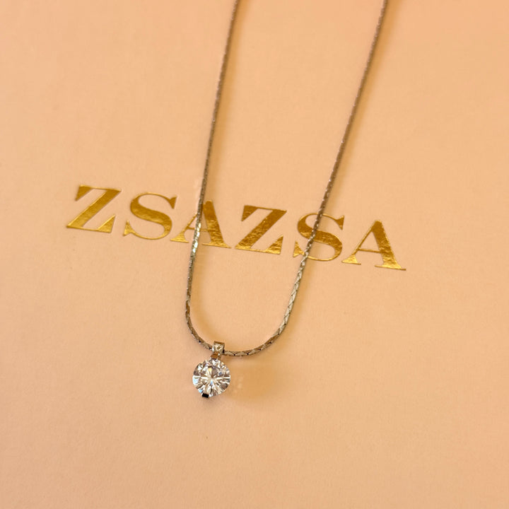 Medium solitaire zircone silver pendant