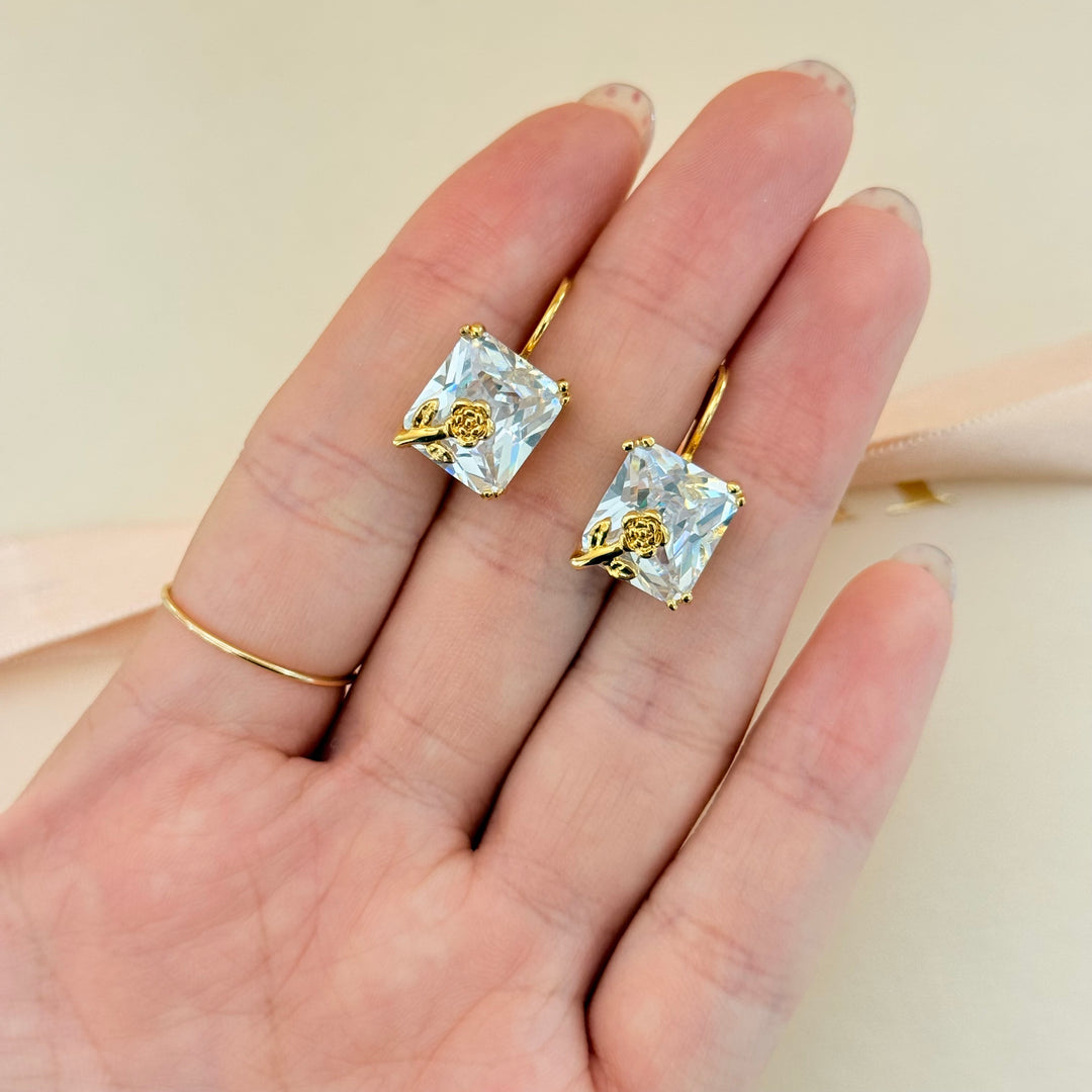 Square zircone gold plated hooks