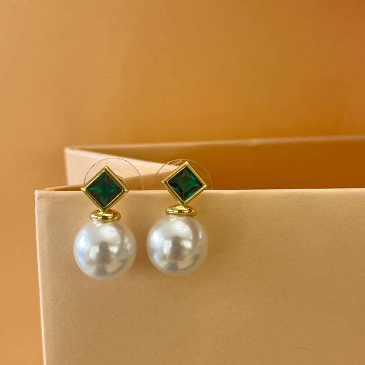 Green zircone & pearl set
