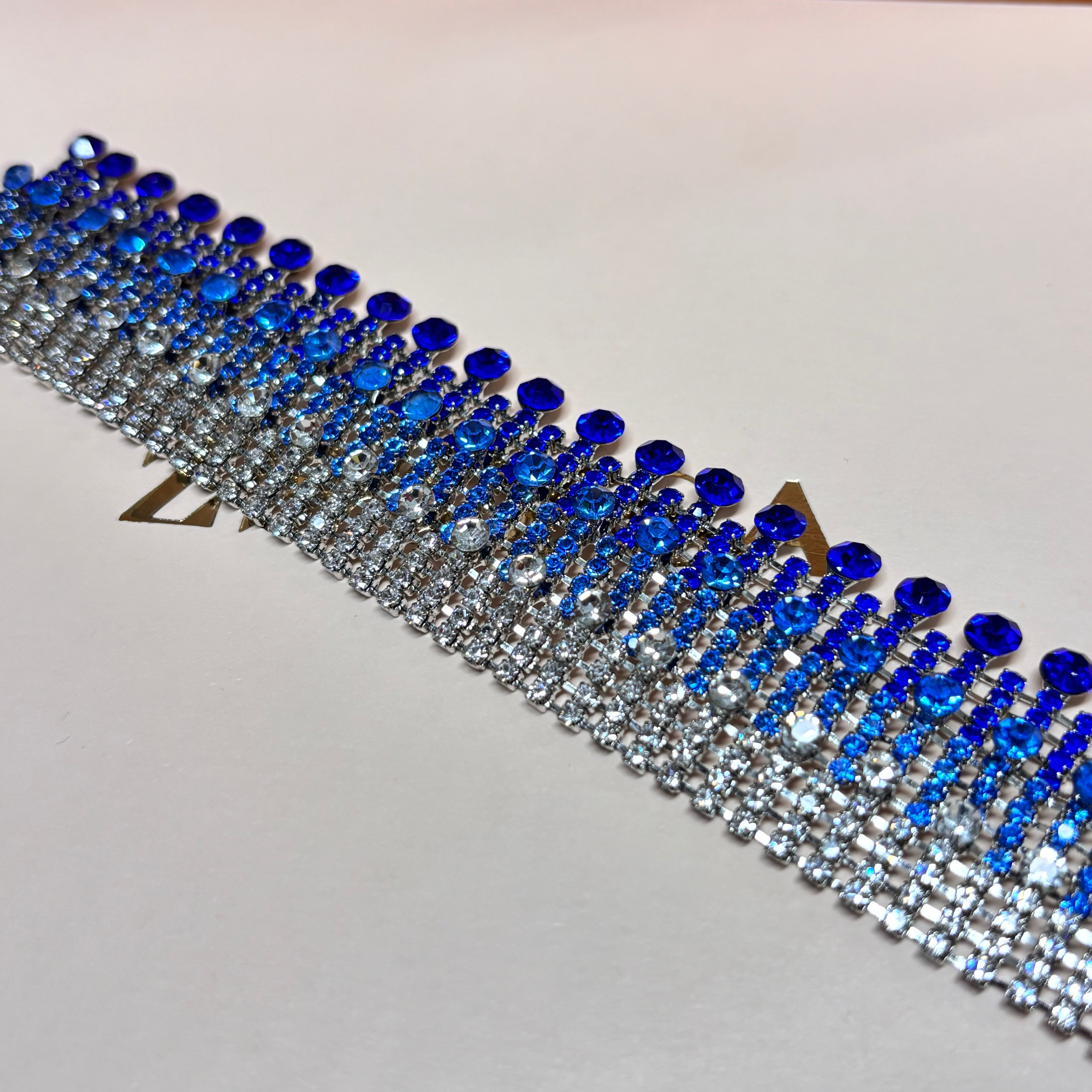 Blue thick bracelet