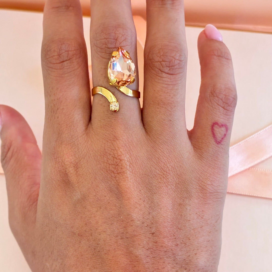 Teardrop peach Swarovski crystals ring