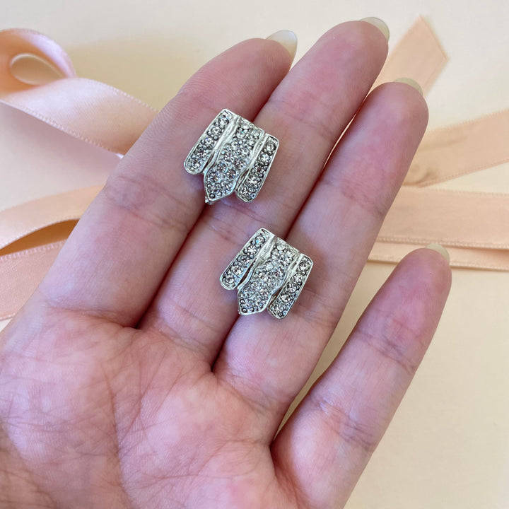 Elegant studs