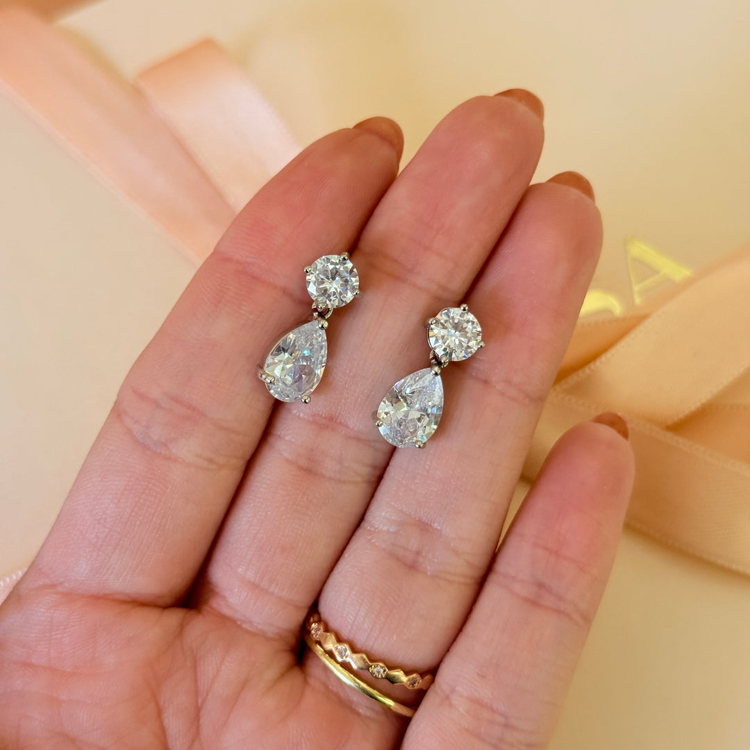 Round and teardrop zircone silver earrings